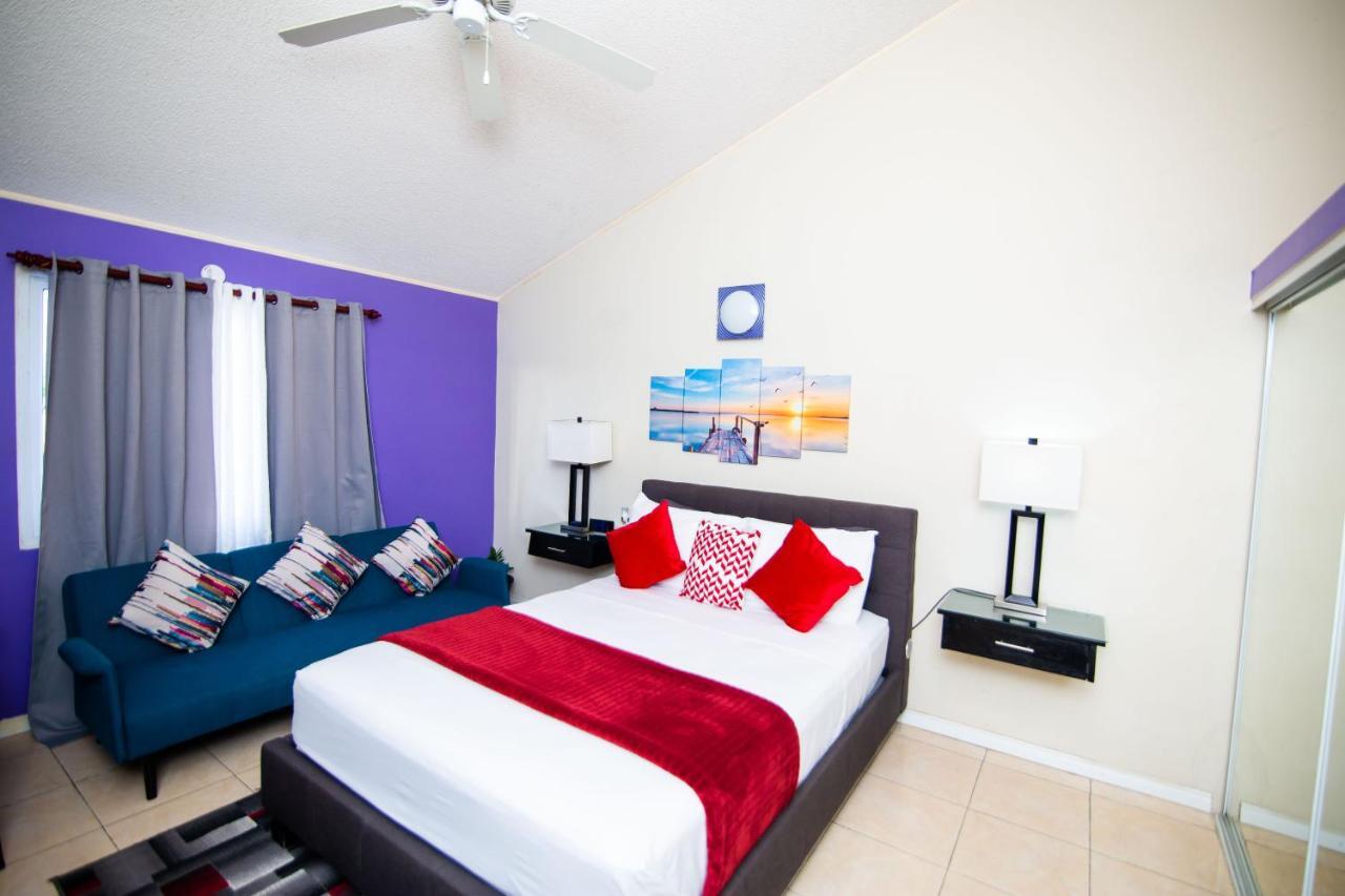 The Oasis I, Portmore Country Club Exterior photo
