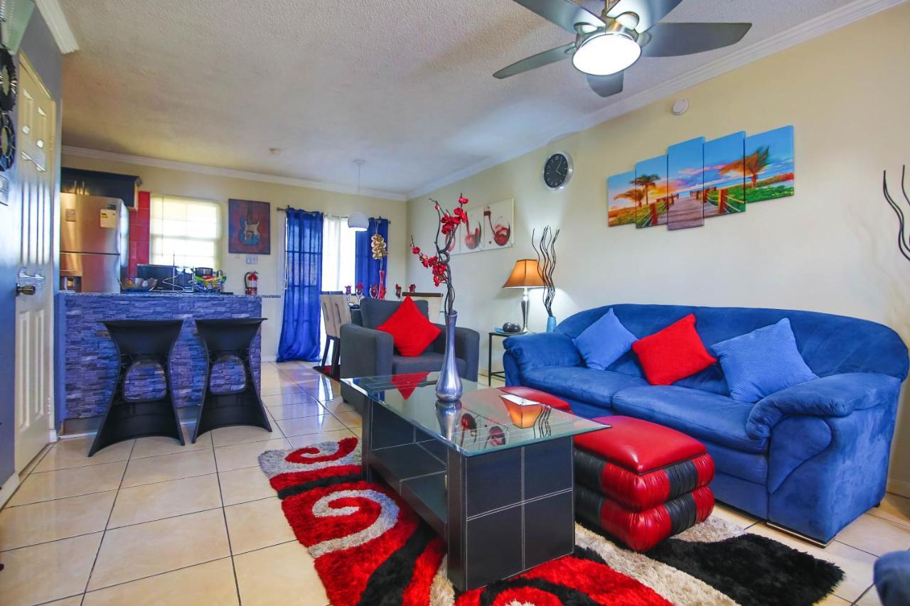 The Oasis I, Portmore Country Club Exterior photo